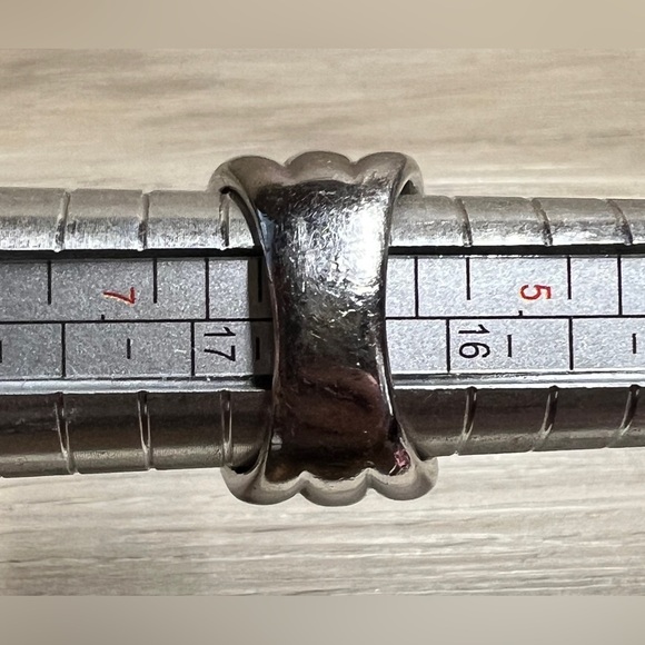 Designer Signed JS Sterling Silver Pavé Black Diamond Crossover Ring, Size 6 - Picture 10 of 10